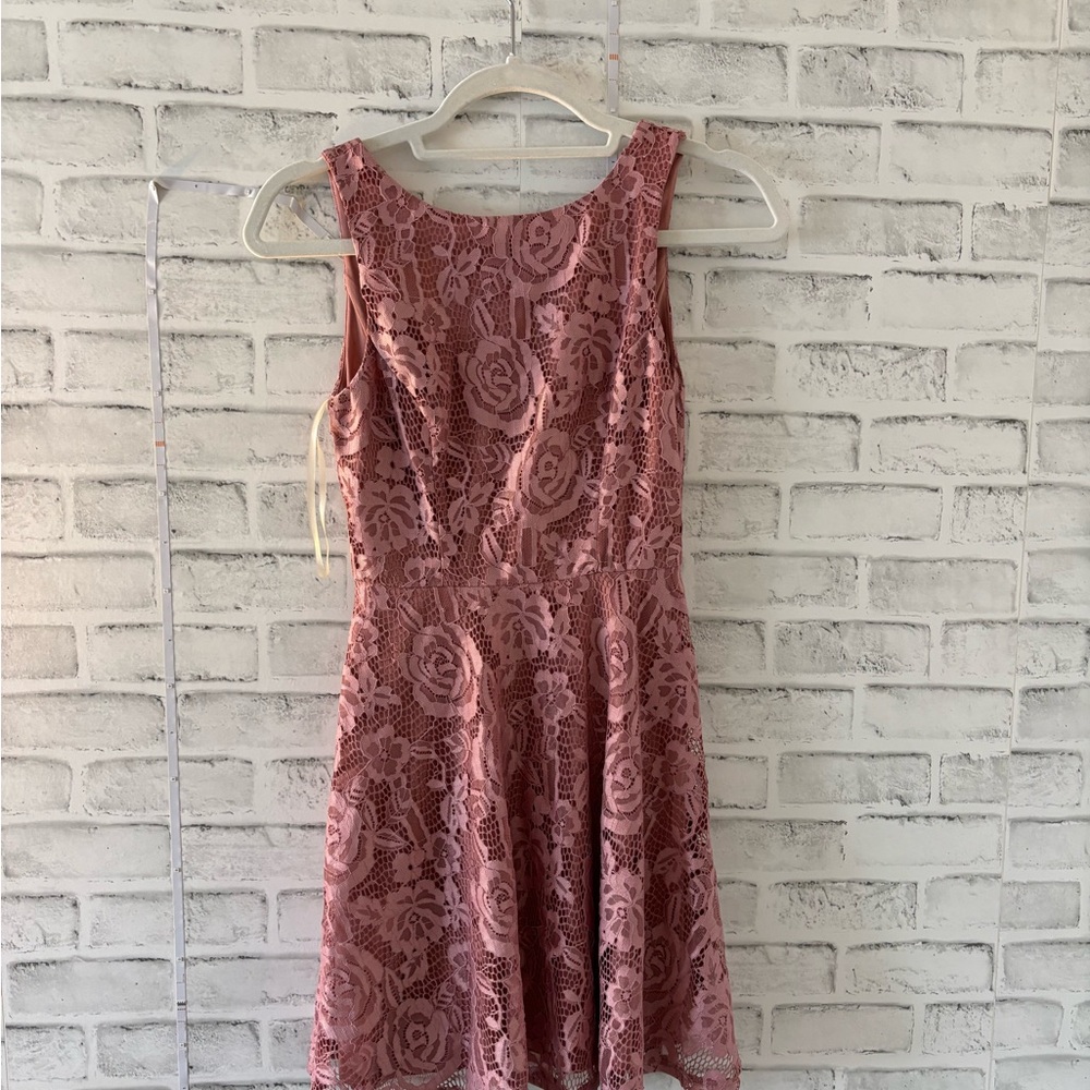 Elegant Pink Lace Dress